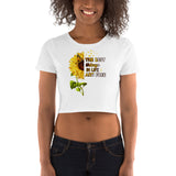 6_4 - The best things in life are free - Women’s Crop Tee